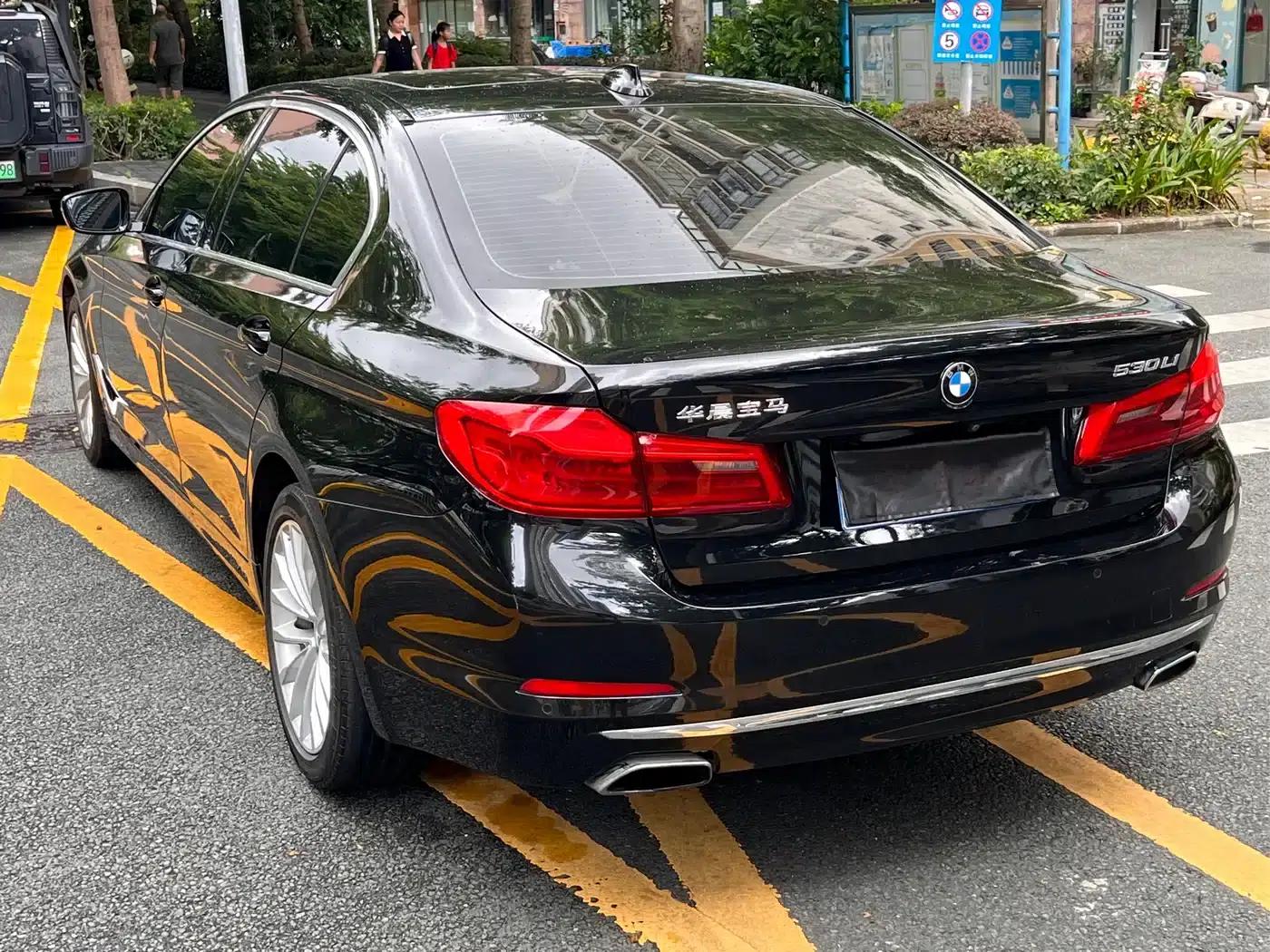 2020 BMW 5 Series 530Li xDrive M Sport Package — миниатюра 20