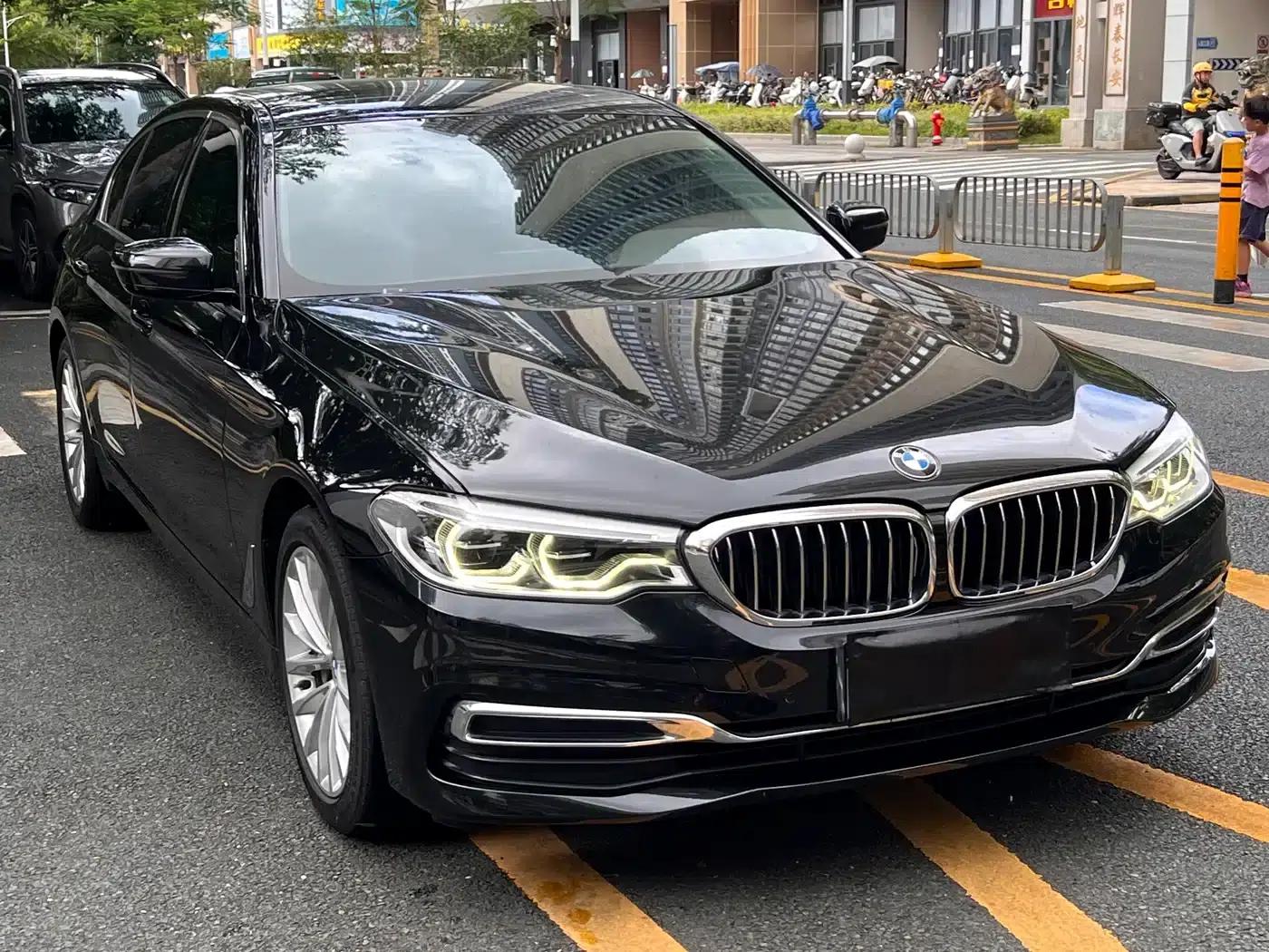 2020 BMW 5 Series 530Li xDrive M Sport Package — миниатюра 3