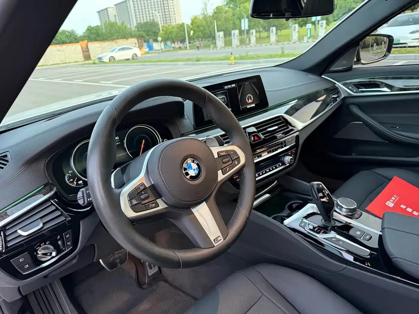 2018 BMW 5 Series 530Li Luxury M Sport Package — миниатюра 6
