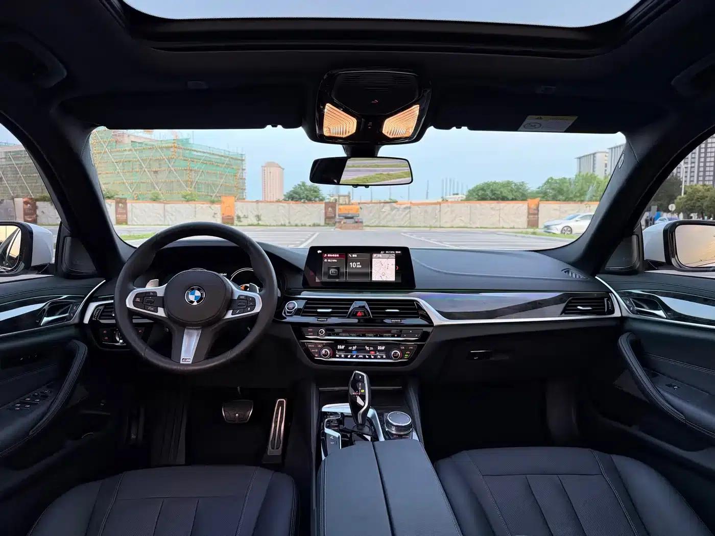 2018 BMW 5 Series 530Li Luxury M Sport Package — миниатюра 7