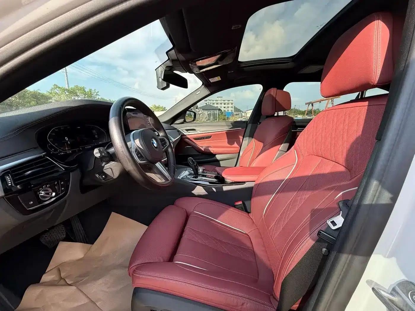 2021 BMW 5 Series 530Li Luxury M Sport Package — миниатюра 4