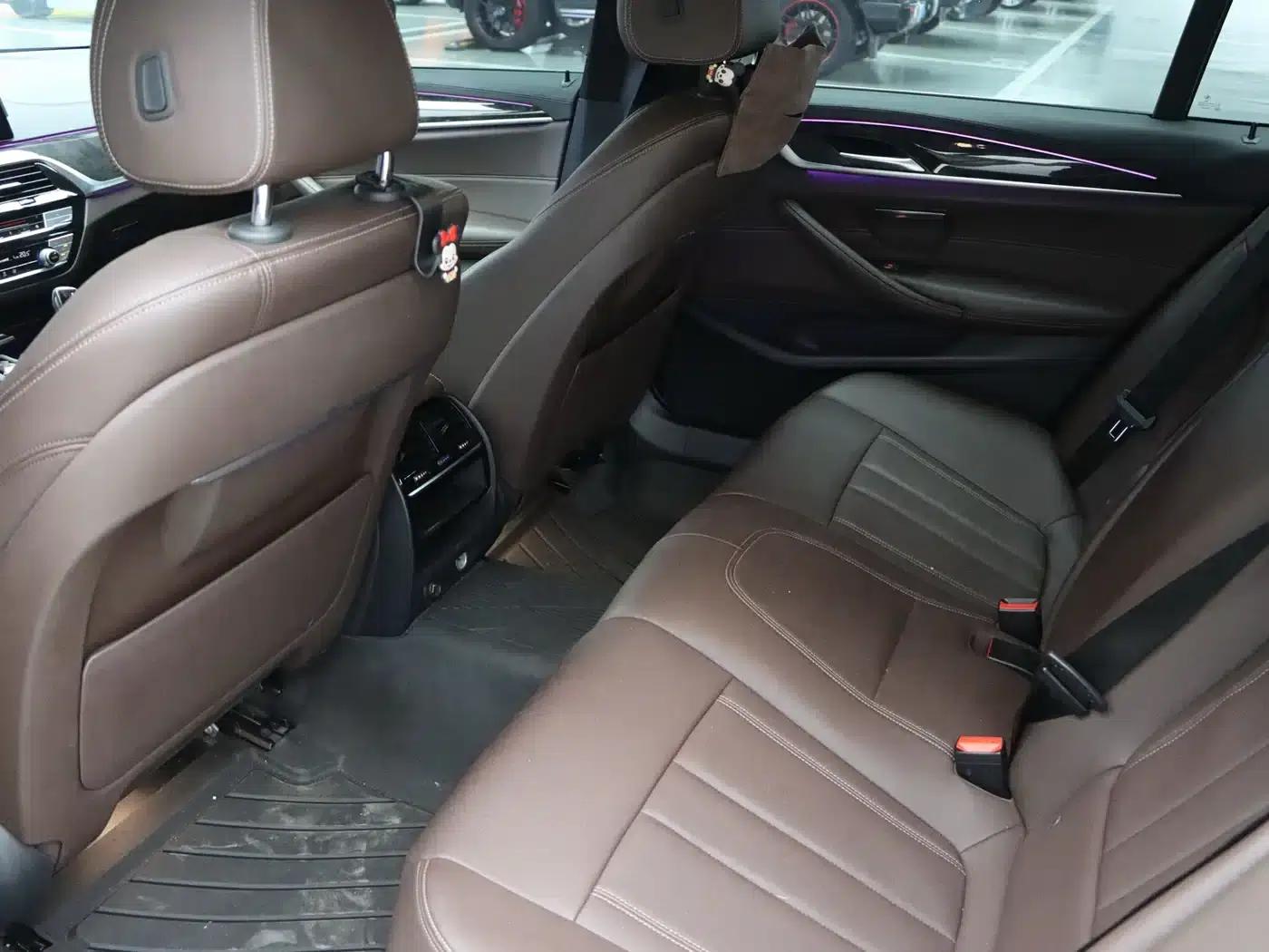 2019 BMW 5 Series 525Li M Sport Package — миниатюра 11