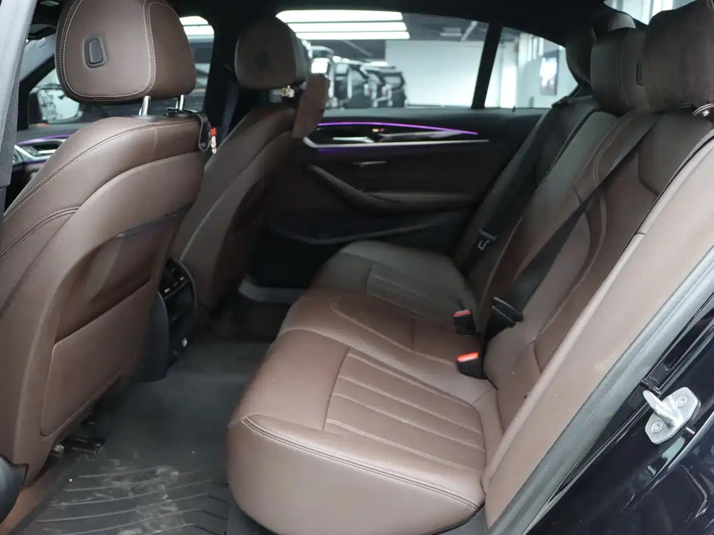 2019 BMW 5 Series 525Li M Sport Package — миниатюра 12