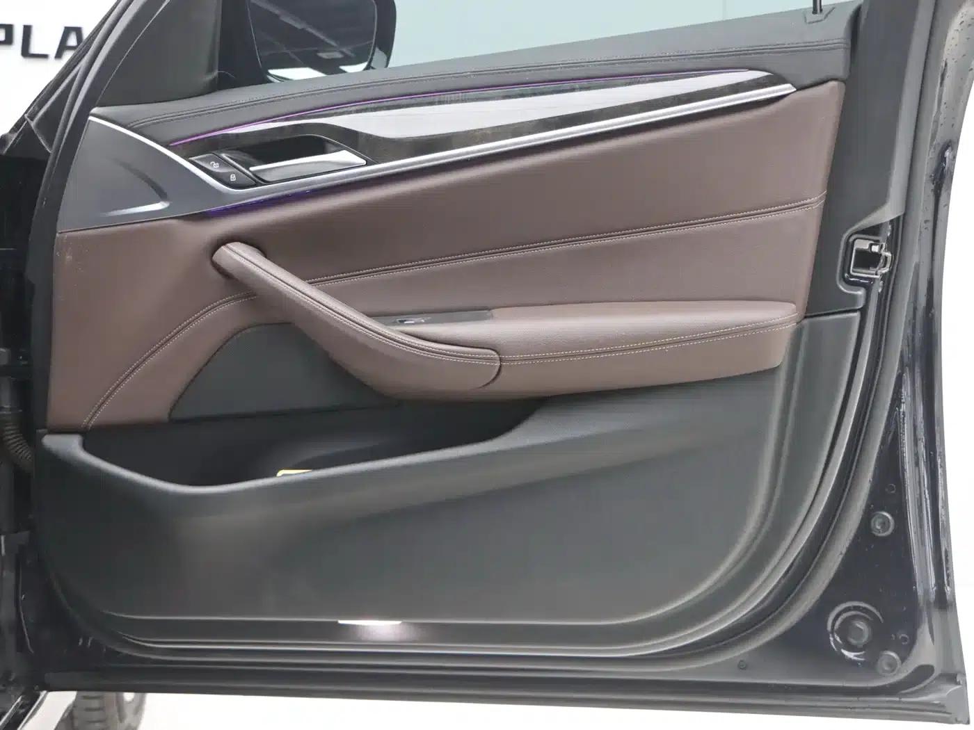 2019 BMW 5 Series 525Li M Sport Package — миниатюра 25