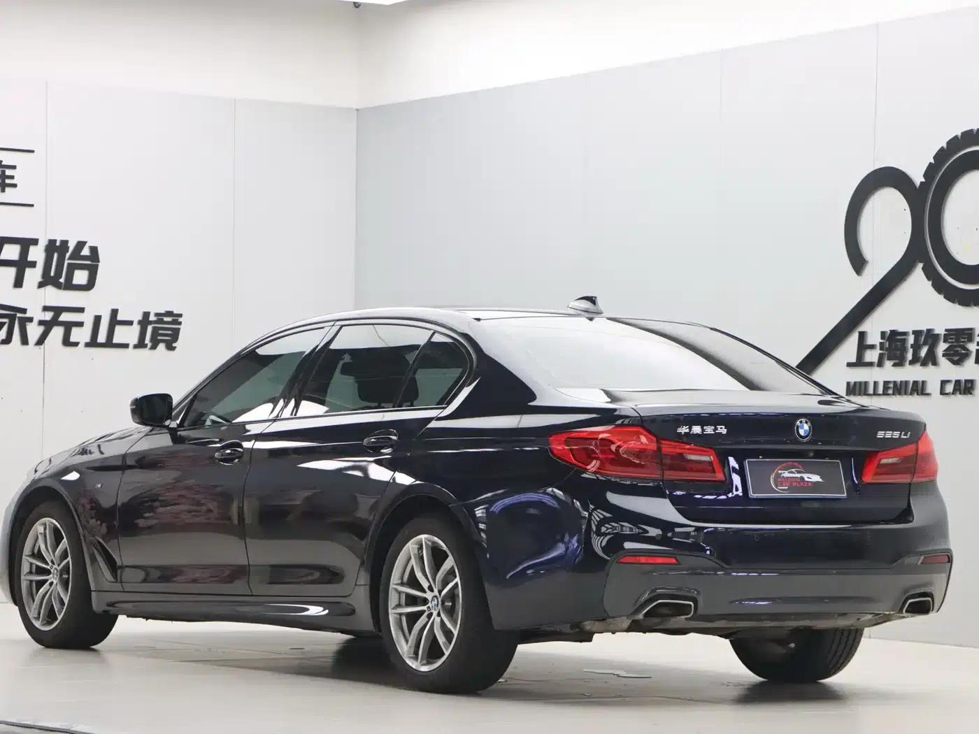 2019 BMW 5 Series 525Li M Sport Package — миниатюра 4