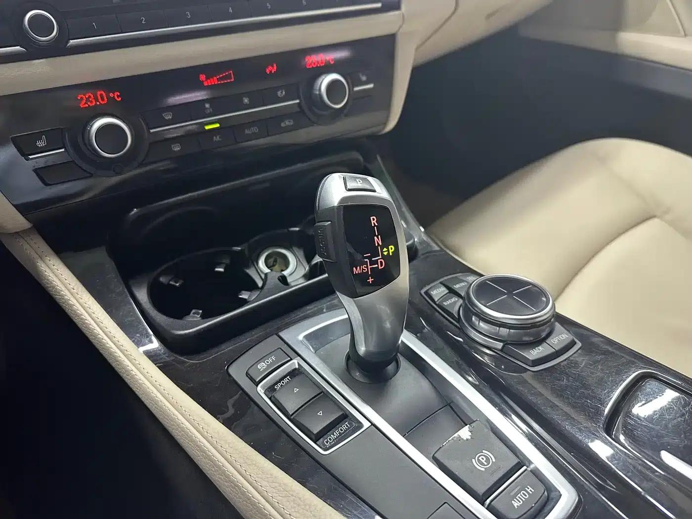 BMW 5 Series 2013 525Li Luxury — миниатюра 14