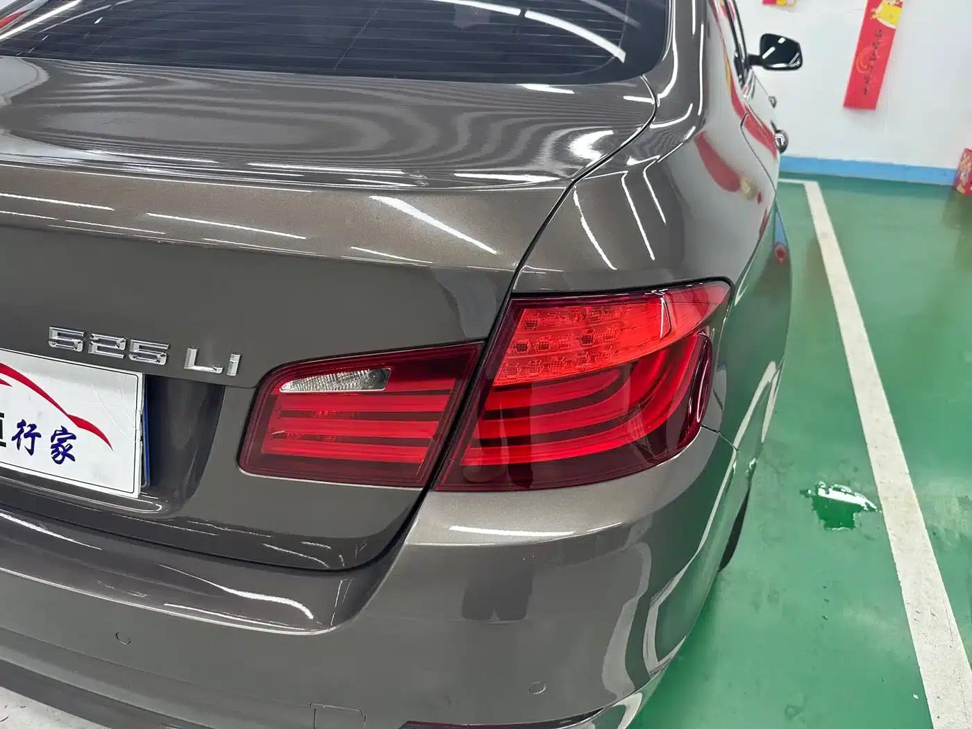 BMW 5 Series 2013 525Li Luxury — миниатюра 27