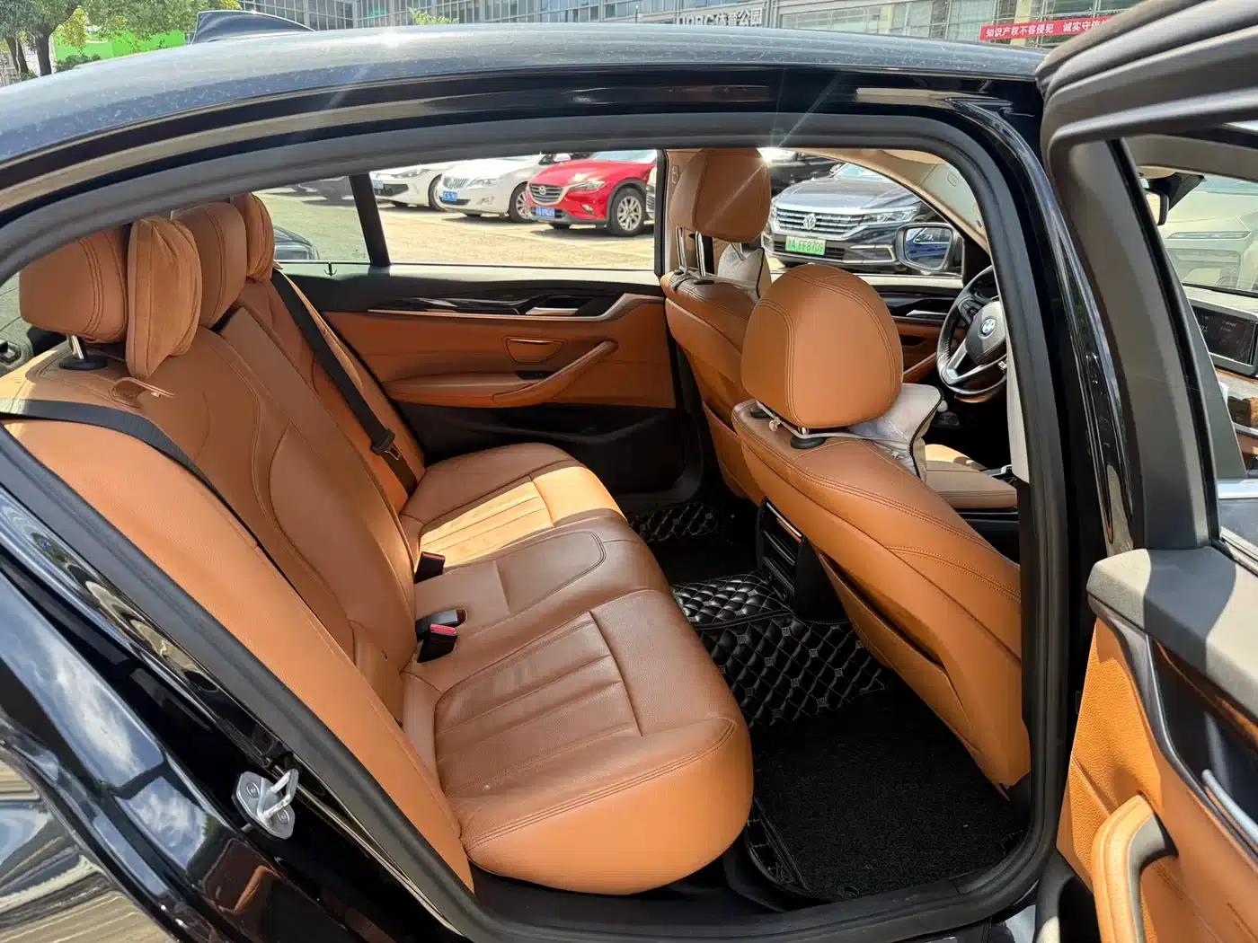 BMW 5 Series 2017 528Li Leading Edition — миниатюра 12