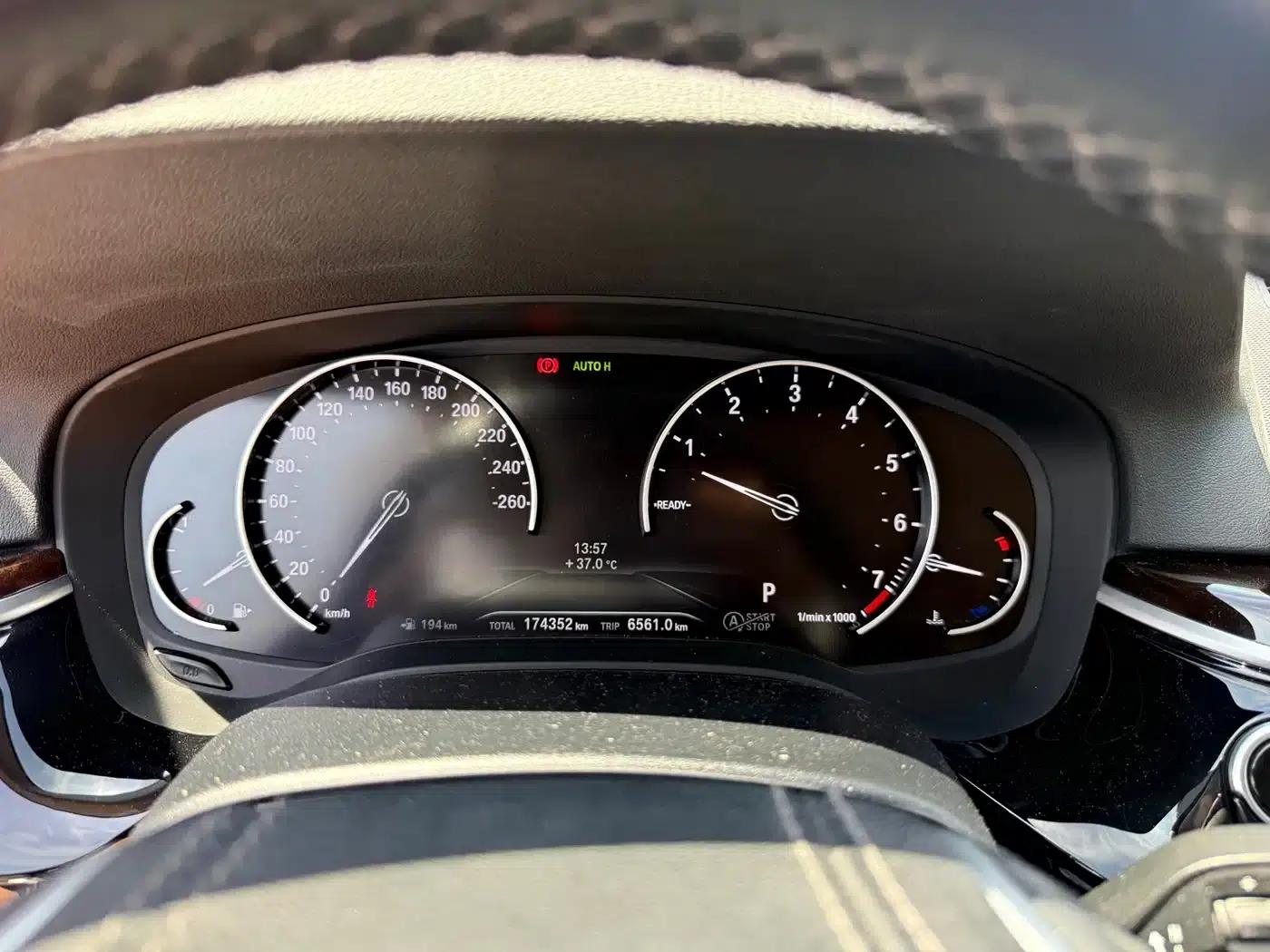 BMW 5 Series 2017 528Li Leading Edition — миниатюра 8