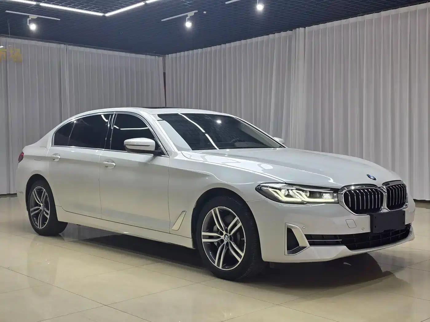 BMW 5 Series 2022 Facelift 530Li Leading Luxury Package — миниатюра 4