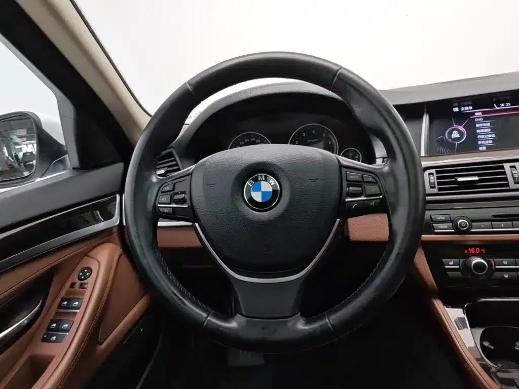 BMW 5 Series 2017 525Li Leading Edition — миниатюра 11