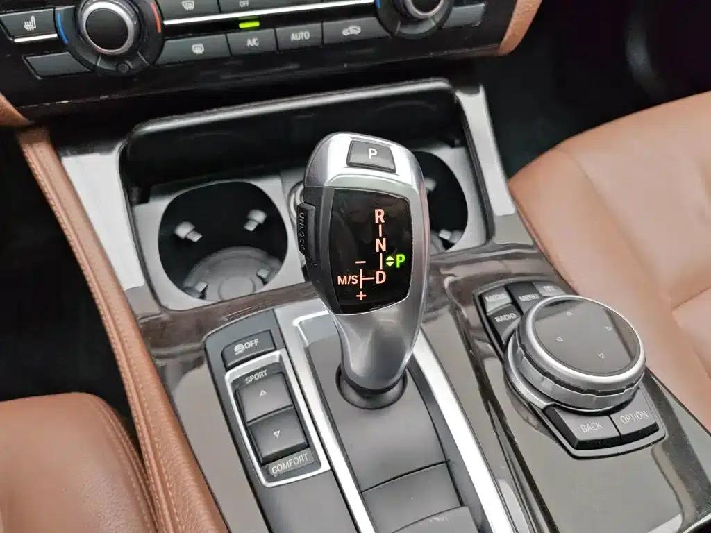 BMW 5 Series 2017 525Li Leading Edition — миниатюра 13