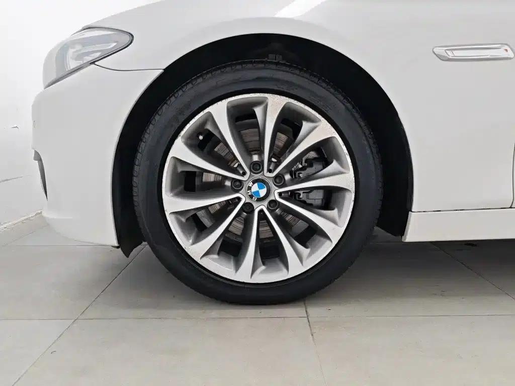 BMW 5 Series 2017 525Li Leading Edition — миниатюра 17