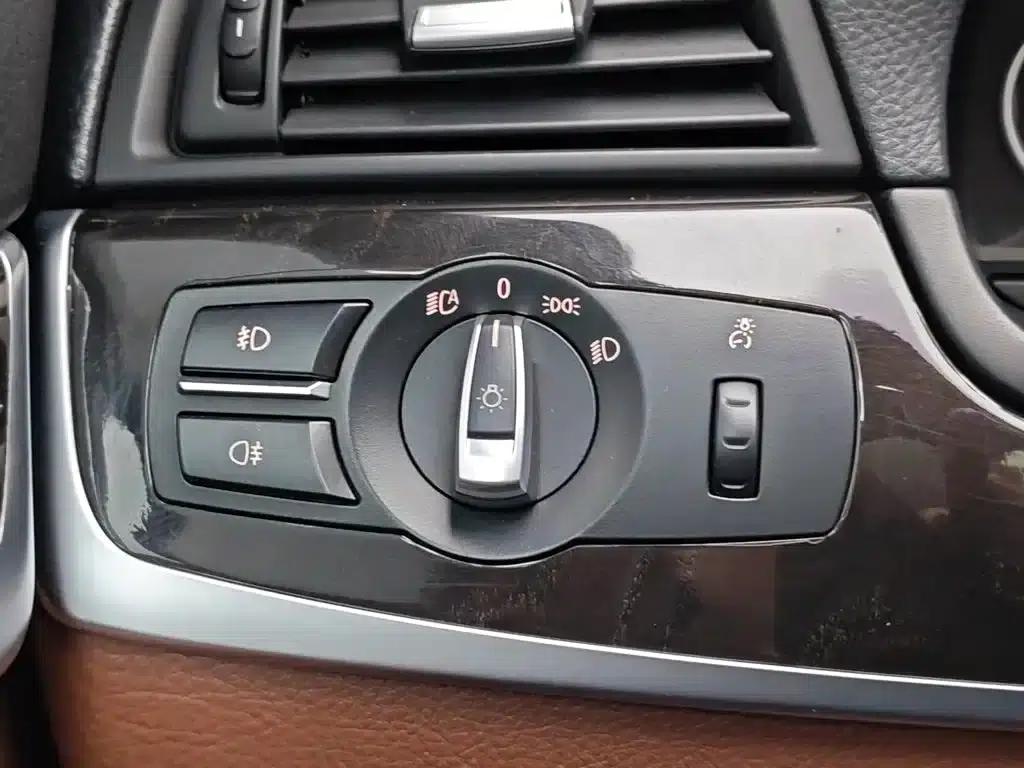BMW 5 Series 2017 525Li Leading Edition — миниатюра 21