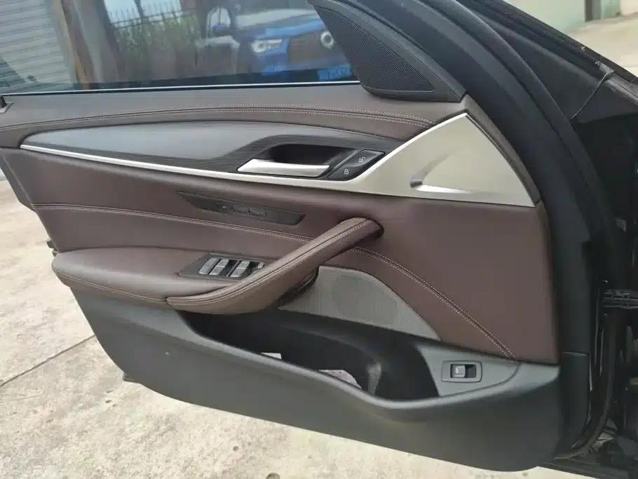2022 BMW 5 Series Facelift 530Li Leading Edition M Sport Package — миниатюра 7