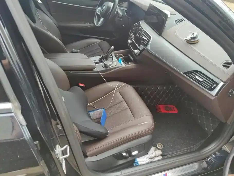 2022 BMW 5 Series Facelift 530Li Leading Edition M Sport Package — миниатюра 8