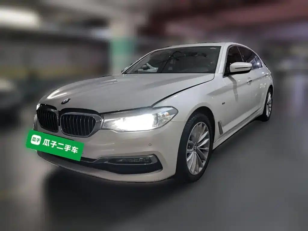 2018 BMW 5 Series 525Li Luxury Package — миниатюра 1