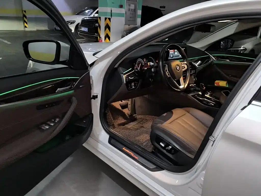 2018 BMW 5 Series 525Li Luxury Package — миниатюра 12