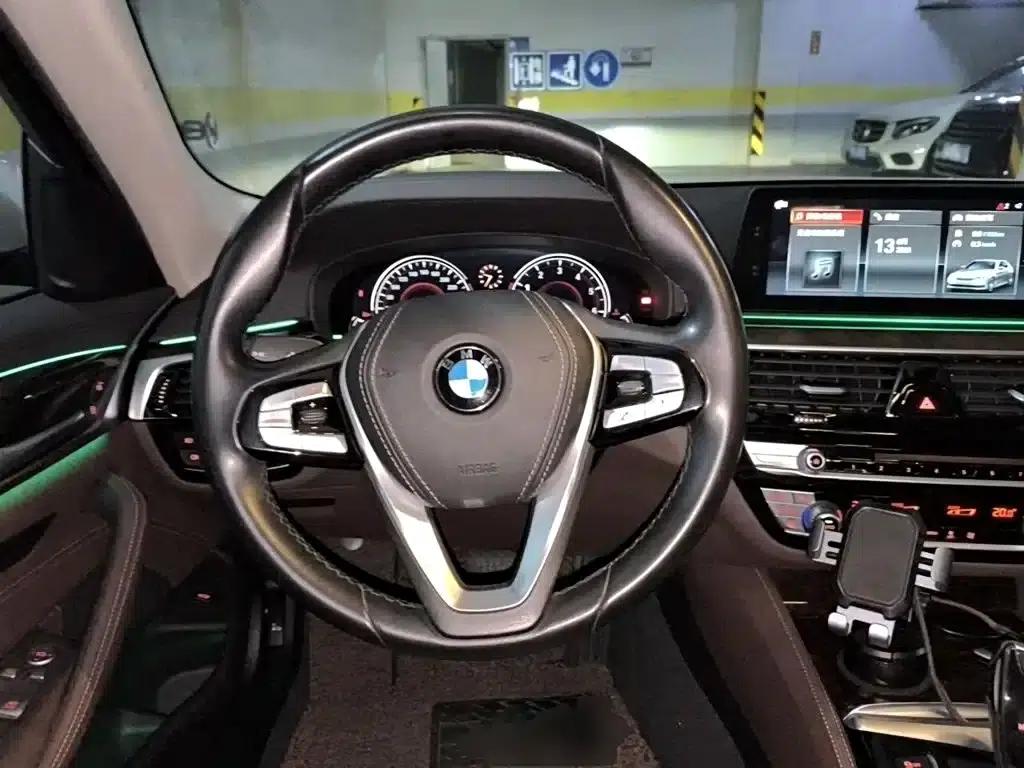 2018 BMW 5 Series 525Li Luxury Package — миниатюра 6