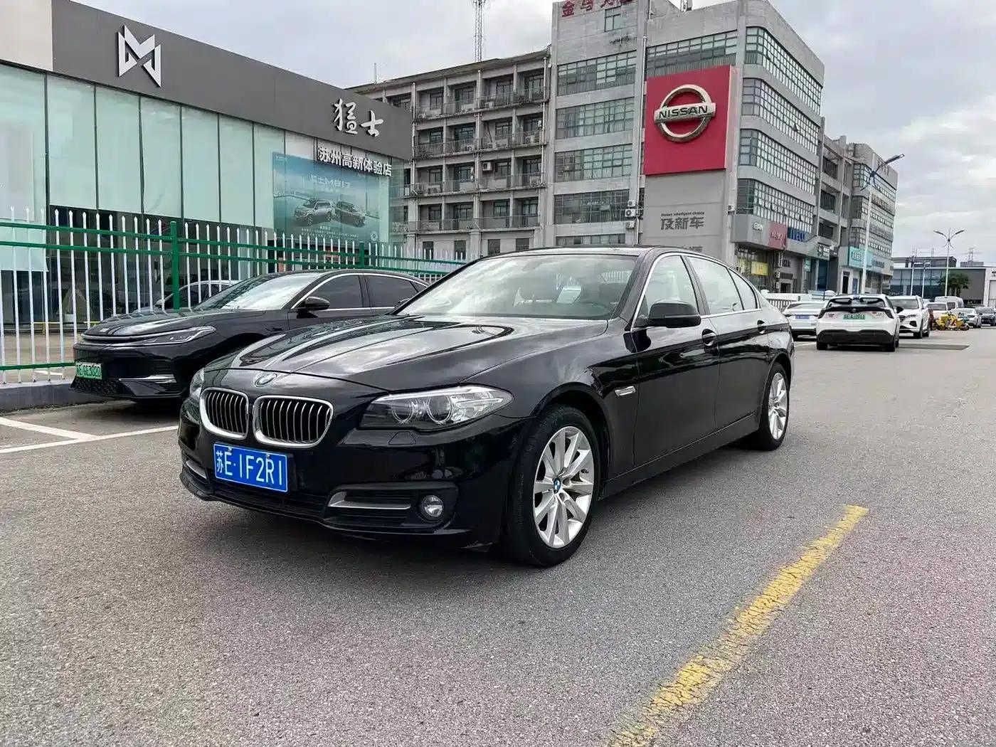 BMW 5 Series 2013 530Li Leading Edition — миниатюра 1