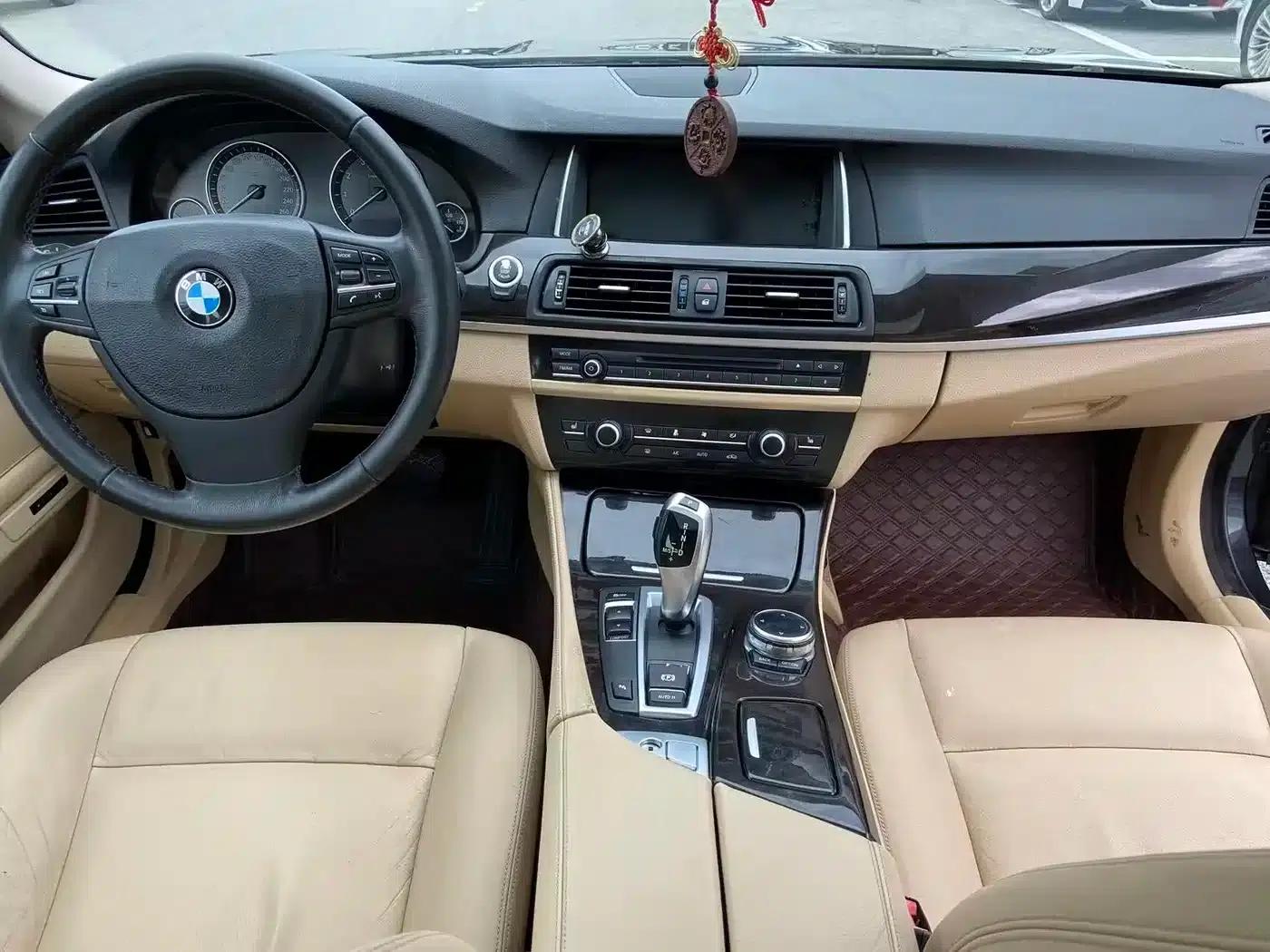 BMW 5 Series 2013 530Li Leading Edition — миниатюра 11