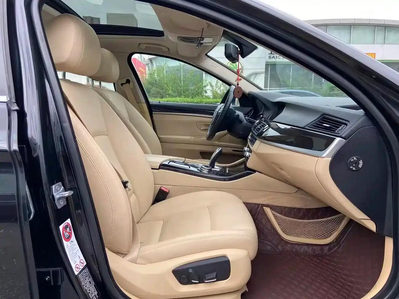 BMW 5 Series 2013 530Li Leading Edition — миниатюра 12