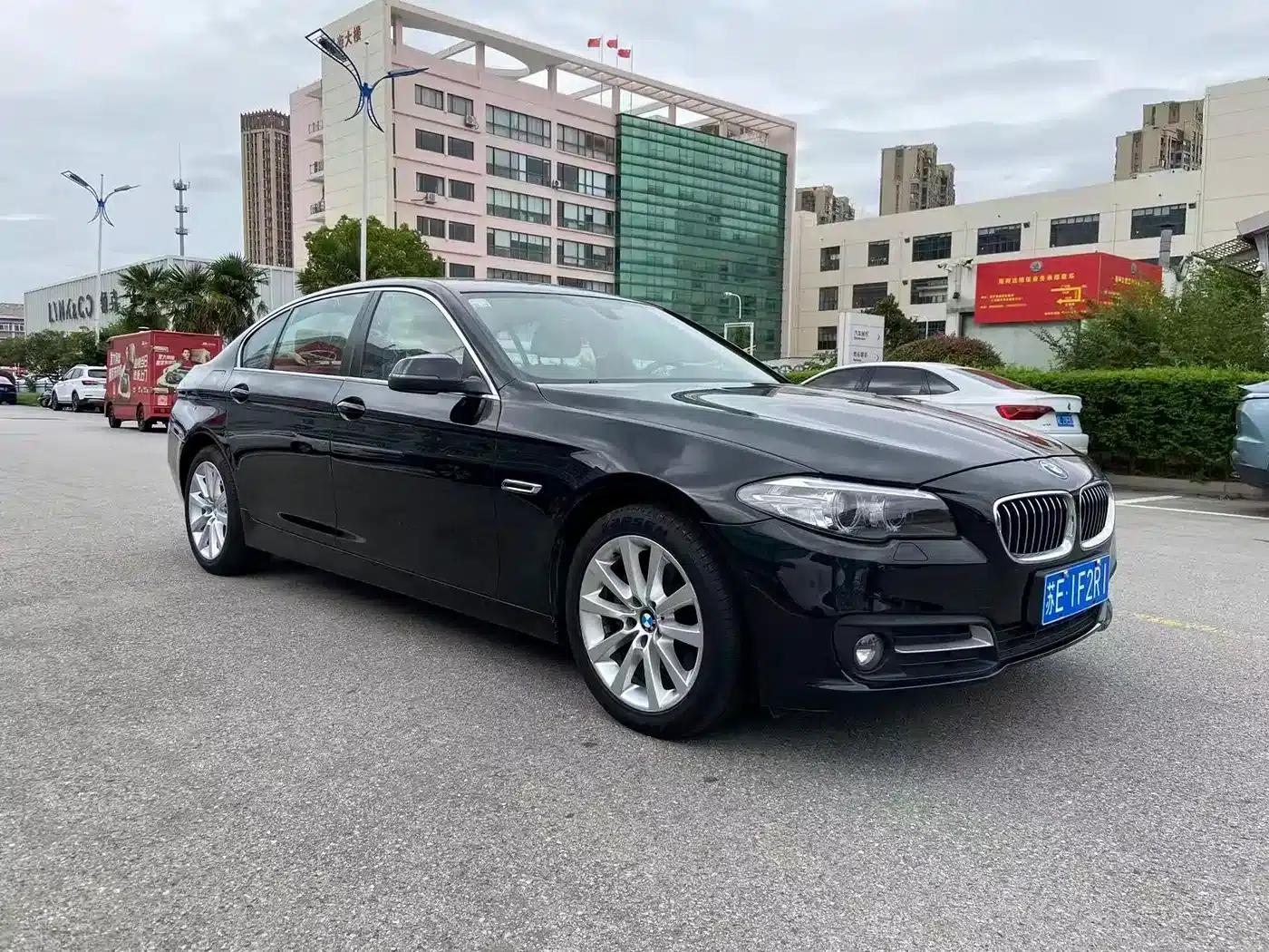 BMW 5 Series 2013 530Li Leading Edition — миниатюра 3