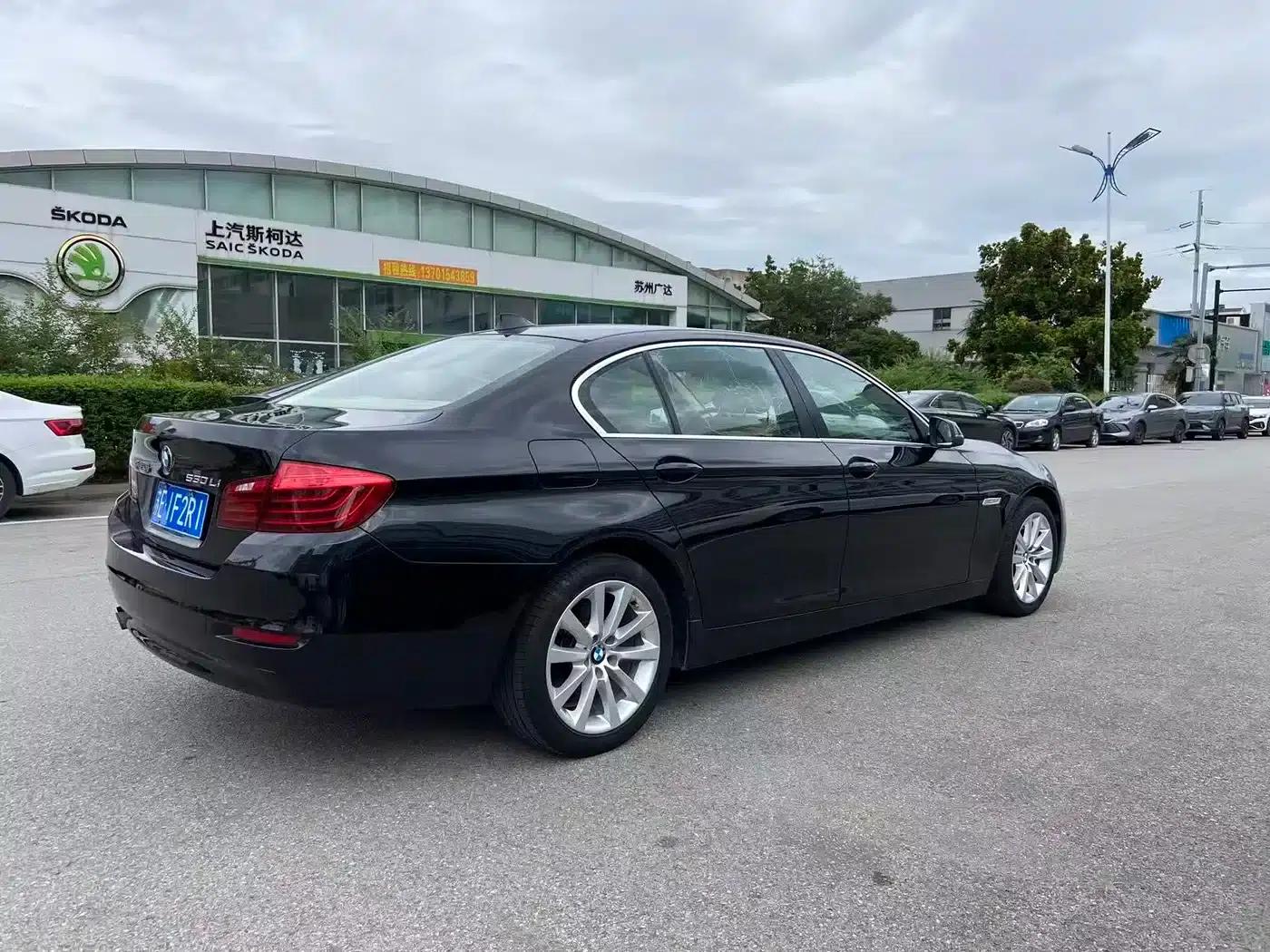 BMW 5 Series 2013 530Li Leading Edition — миниатюра 4