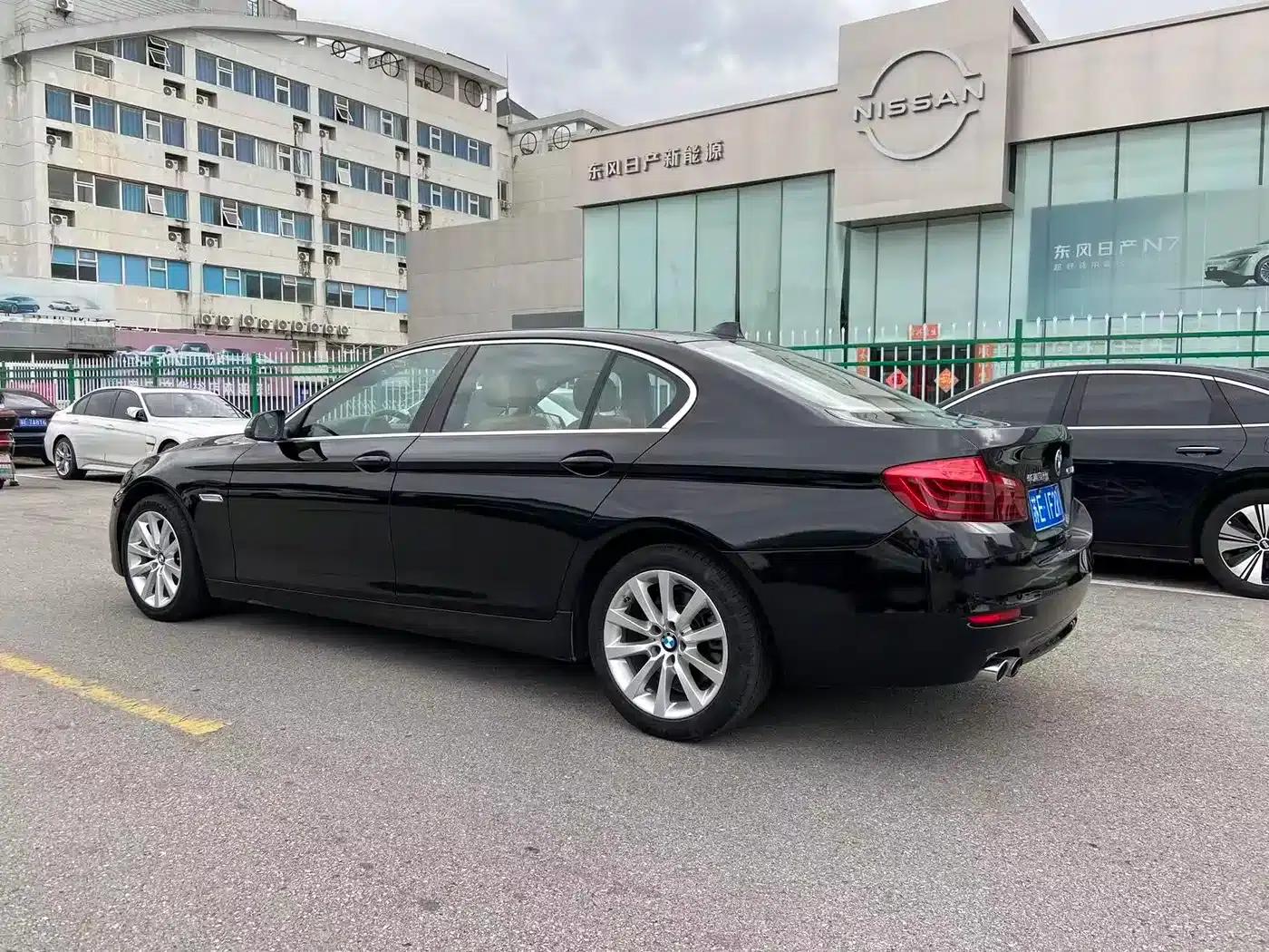 BMW 5 Series 2013 530Li Leading Edition — миниатюра 6