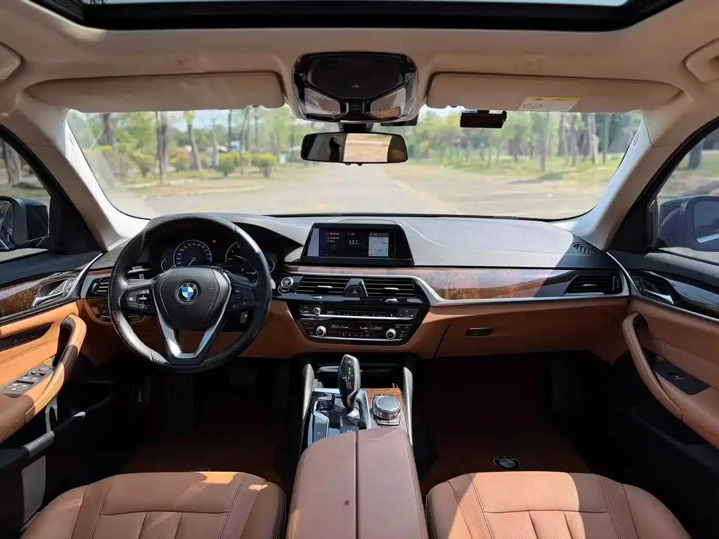 BMW 5 Series 2018 528Li Launch Special Edition — миниатюра 15
