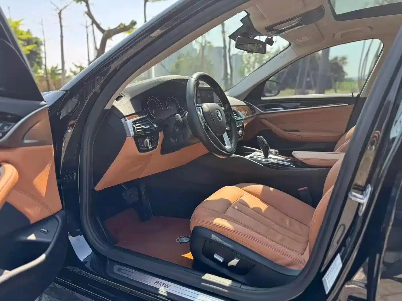 BMW 5 Series 2018 528Li Launch Special Edition — миниатюра 8