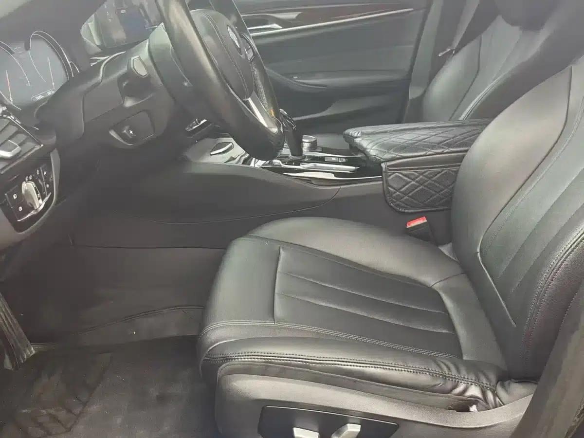 2018 BMW 5 Series 525Li Luxury Package — миниатюра 4