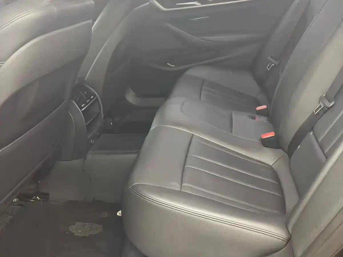 2018 BMW 5 Series 525Li Luxury Package — миниатюра 6