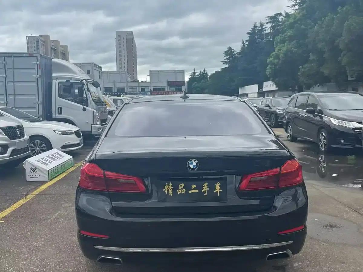 2018 BMW 5 Series 525Li Luxury Package — миниатюра 8