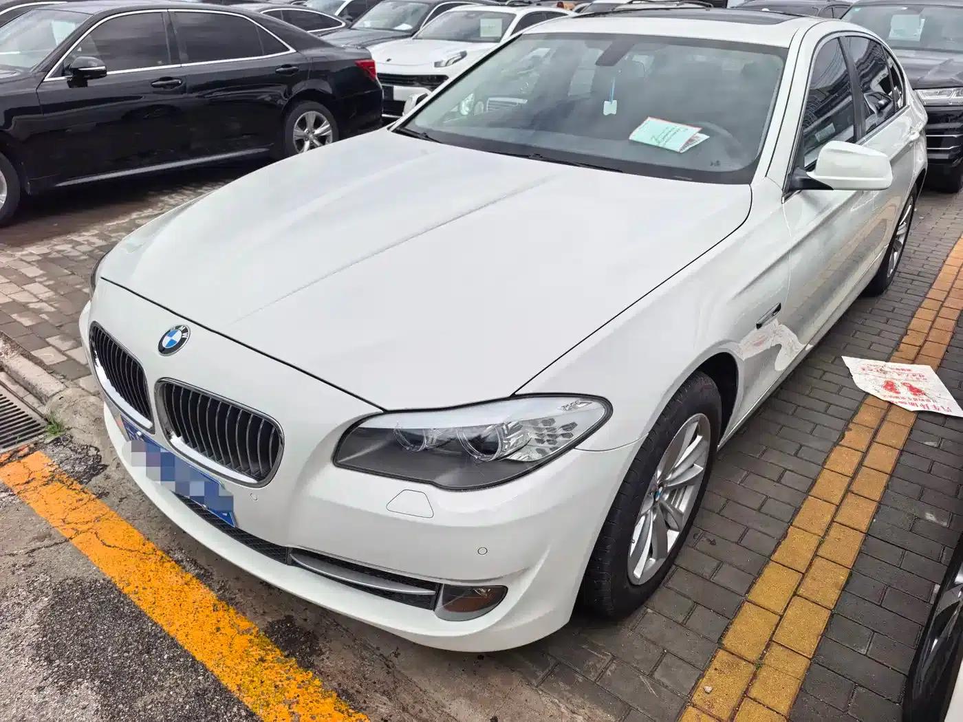 BMW 5 Series 2013 525Li Leading Edition — миниатюра 1