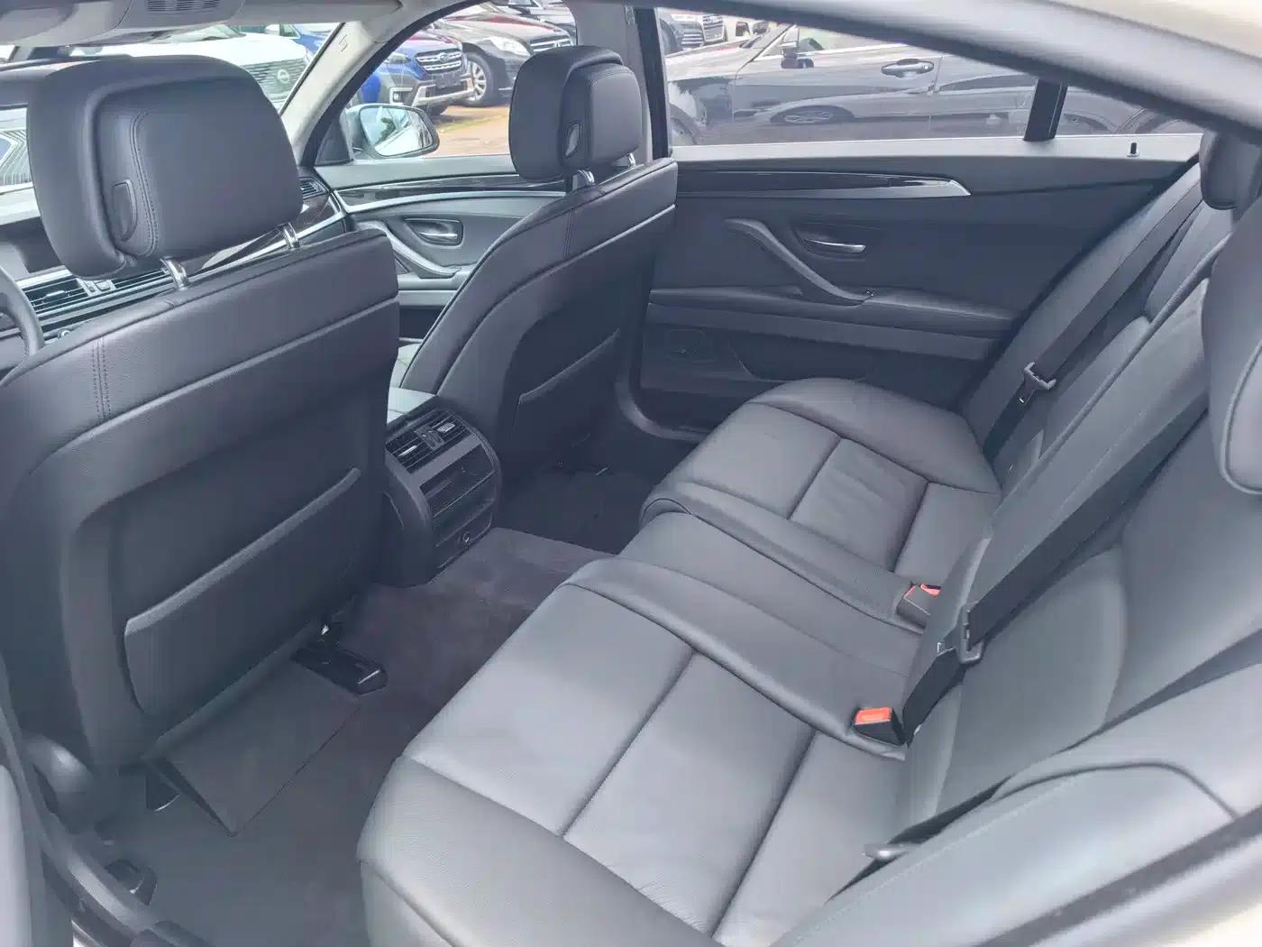 BMW 5 Series 2013 525Li Leading Edition — миниатюра 8