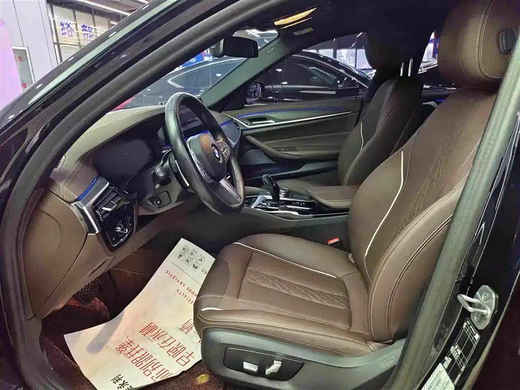 2023 BMW 5 Series 530Li Leading Edition M Sport Package — миниатюра 11