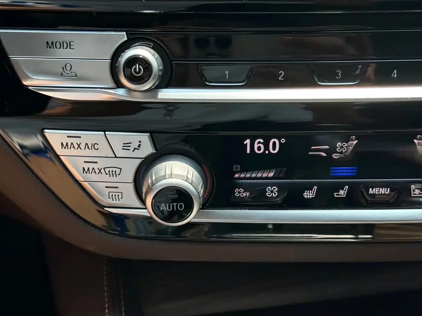 BMW 5 Series 2021 530Li Luxury Package — миниатюра 6