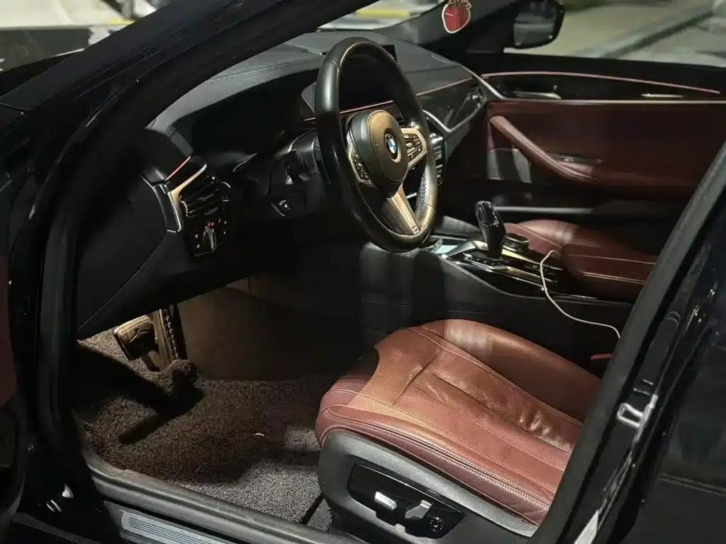 2019 BMW 5 Series 530Li Luxury M Sport Package — миниатюра 3