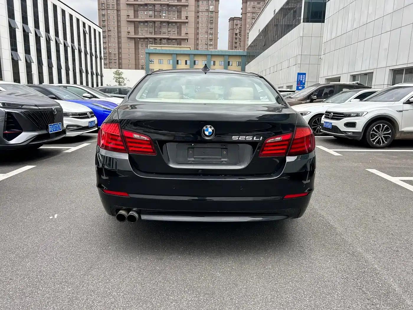 BMW 5 Series 2013 525Li Leading Edition — миниатюра 16