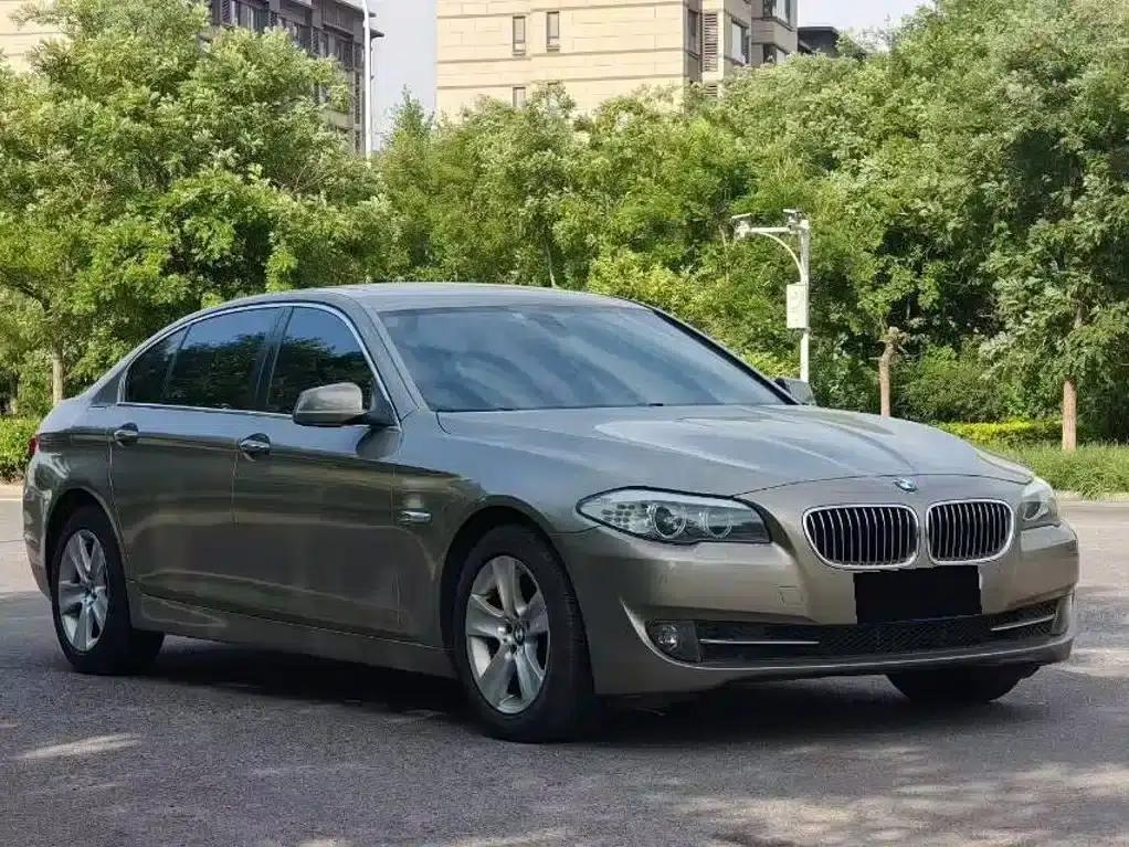 2011 BMW 5 Series 528Li Luxury — миниатюра 2