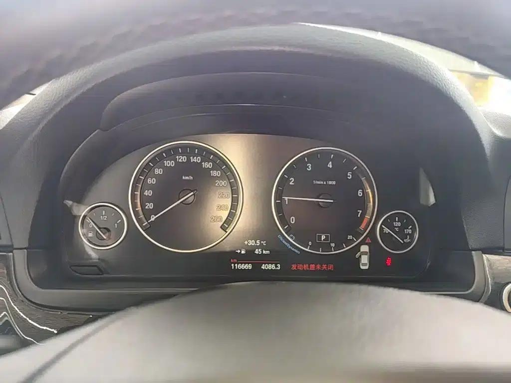 2014 BMW 5 Series 525Li Leading Edition — миниатюра 12