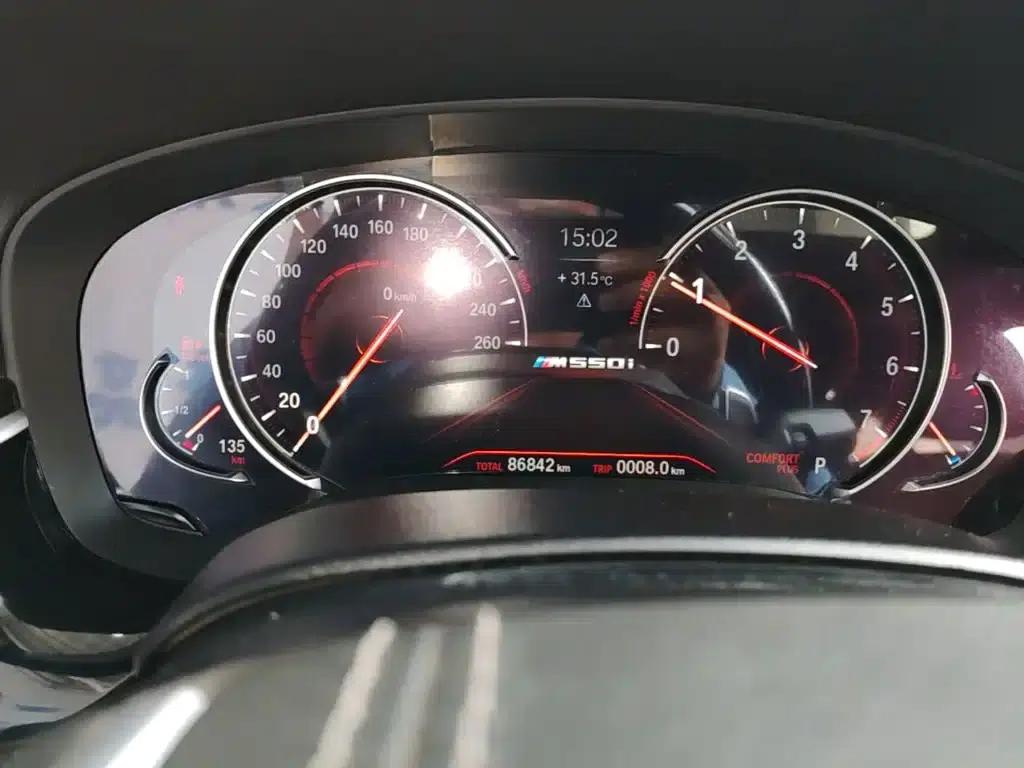 2018 BMW 5 Series 530Li Leading Edition M Sport Package — миниатюра 12