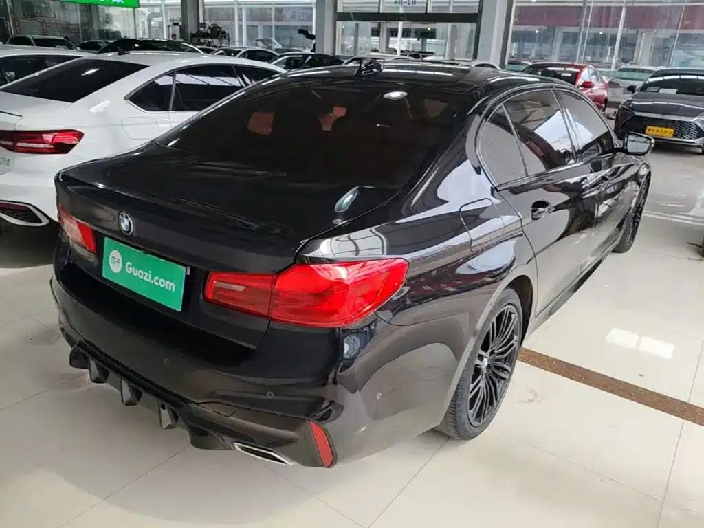 2018 BMW 5 Series 530Li Leading Edition M Sport Package — миниатюра 7
