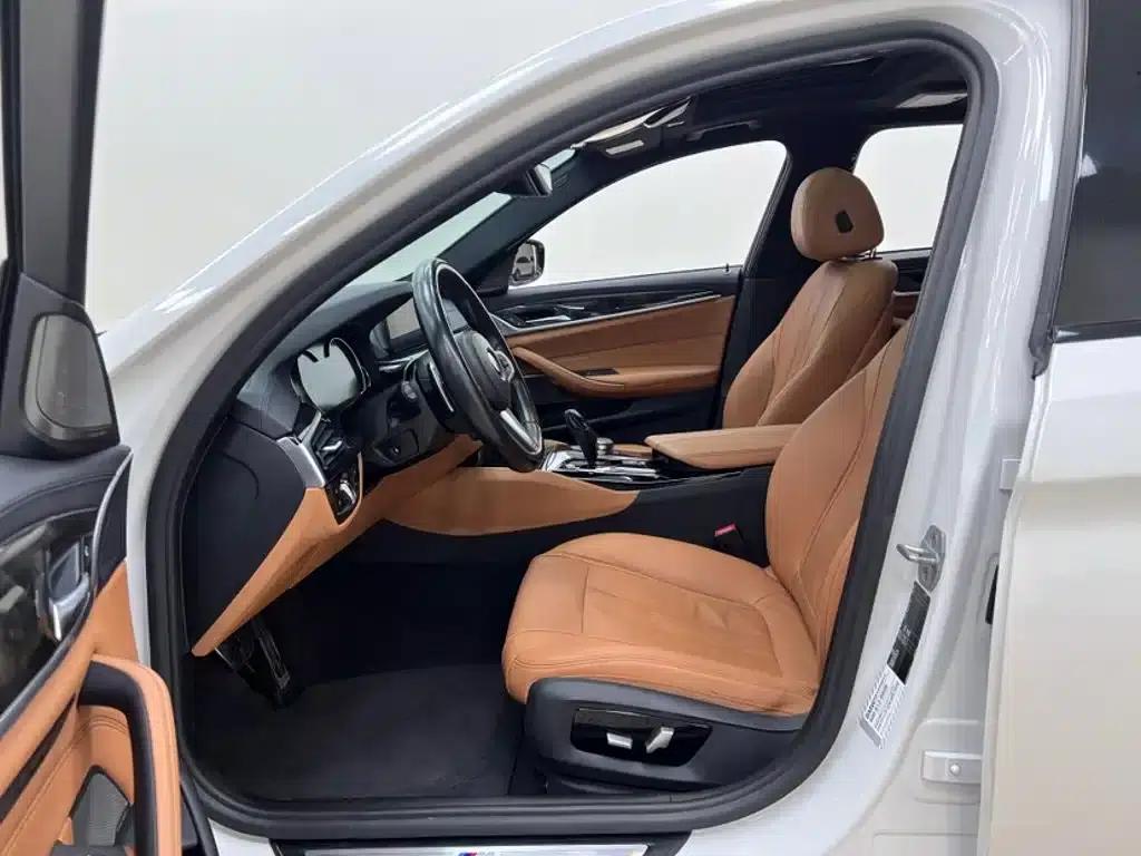 2018 BMW 5 Series 530Li Luxury M Sport Package — миниатюра 8