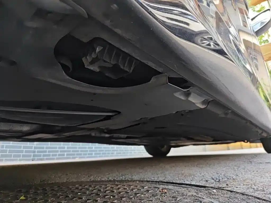 2019 BMW 5 Series 530Li Leading Edition M Sport Package — миниатюра 17