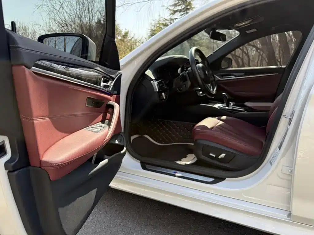 BMW 5 Series 2022 Facelift II 525Li M Sport Package — миниатюра 16
