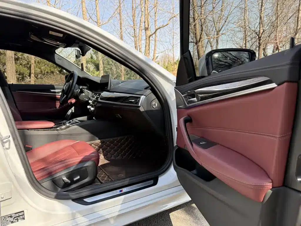 BMW 5 Series 2022 Facelift II 525Li M Sport Package — миниатюра 23