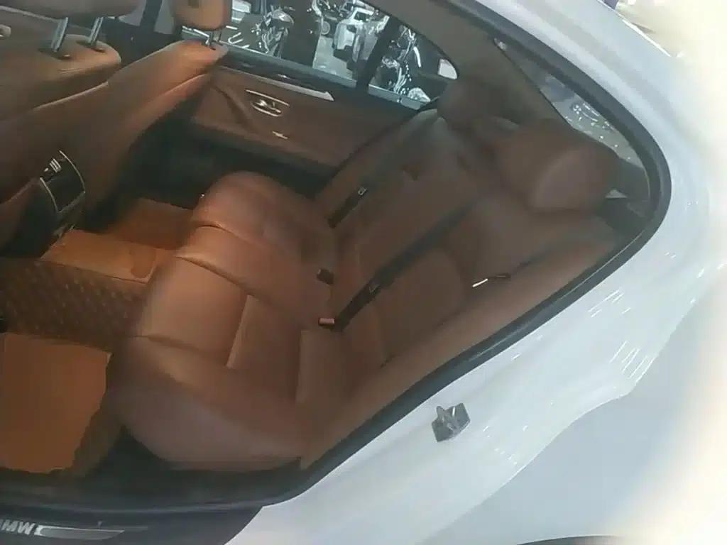 BMW 5 Series 2017 525Li Leading Edition — миниатюра 17