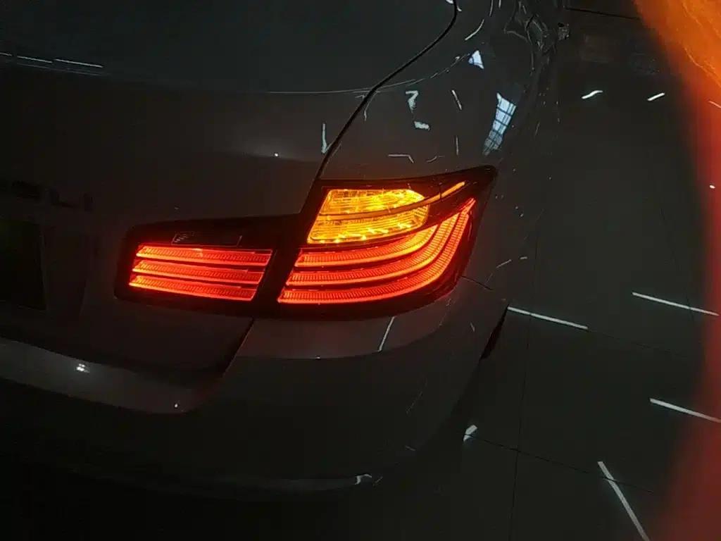 BMW 5 Series 2017 525Li Leading Edition — миниатюра 8